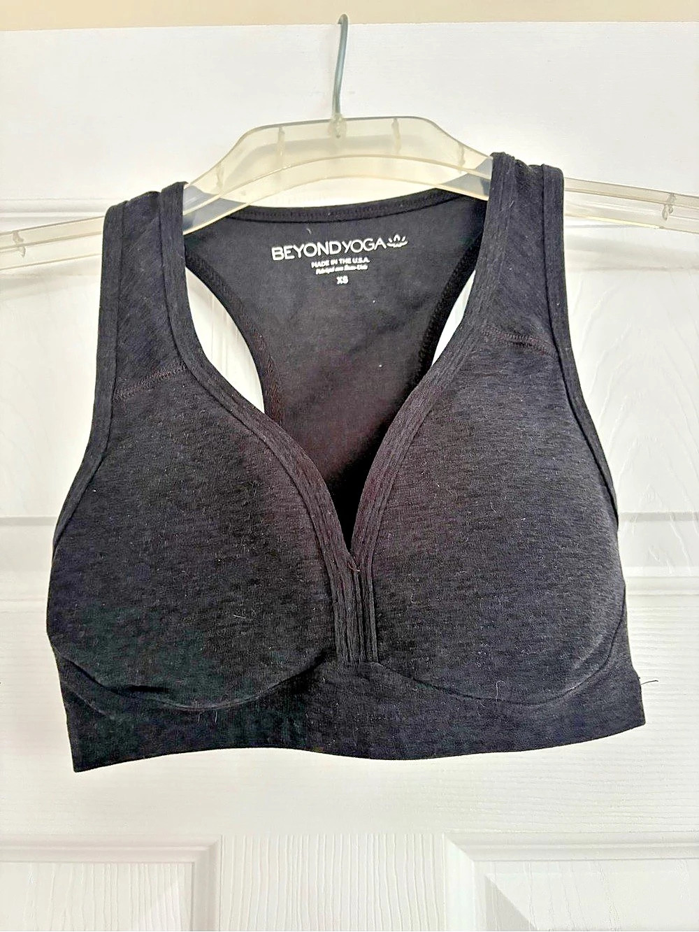 NWOT Beyond Yoga Black Sports Bra Size XS